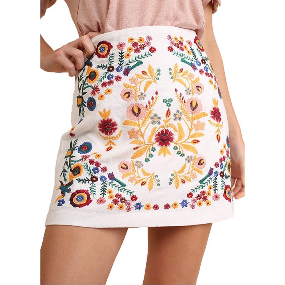 Embroidered mini skit (S)